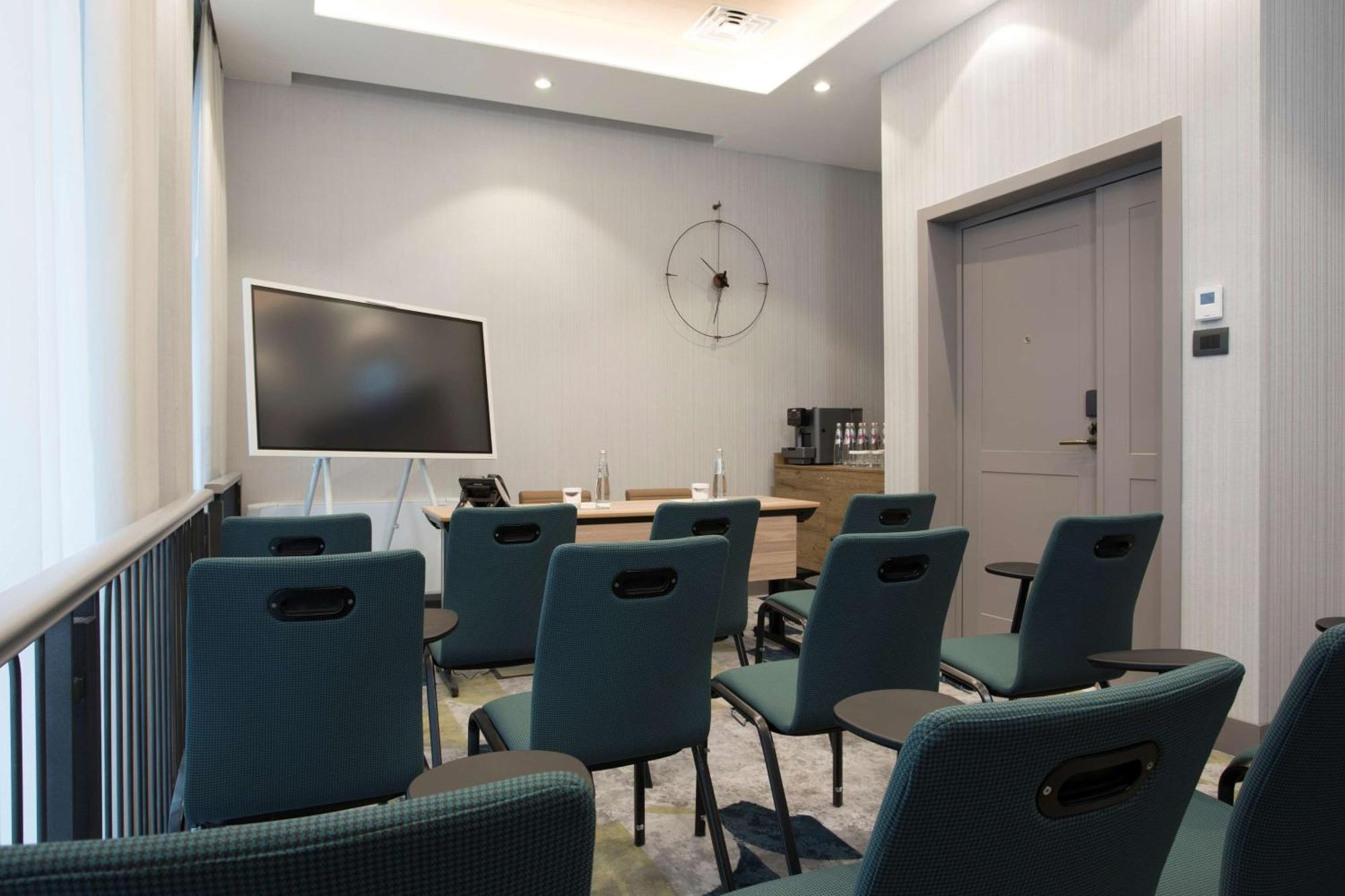 Doubletree By Hilton Monti Hotel